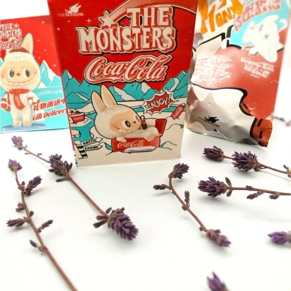 Authentic The Coca-Cola Series “Vacation Fit” (opened box and plastic bag).